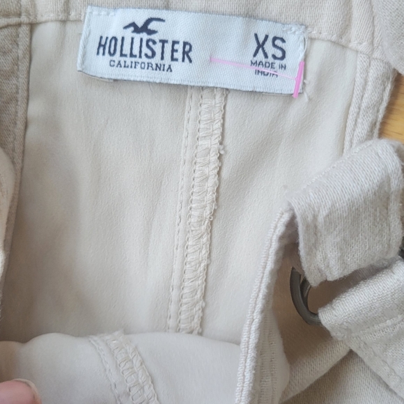 Hollister romper - Picture 2 of 3